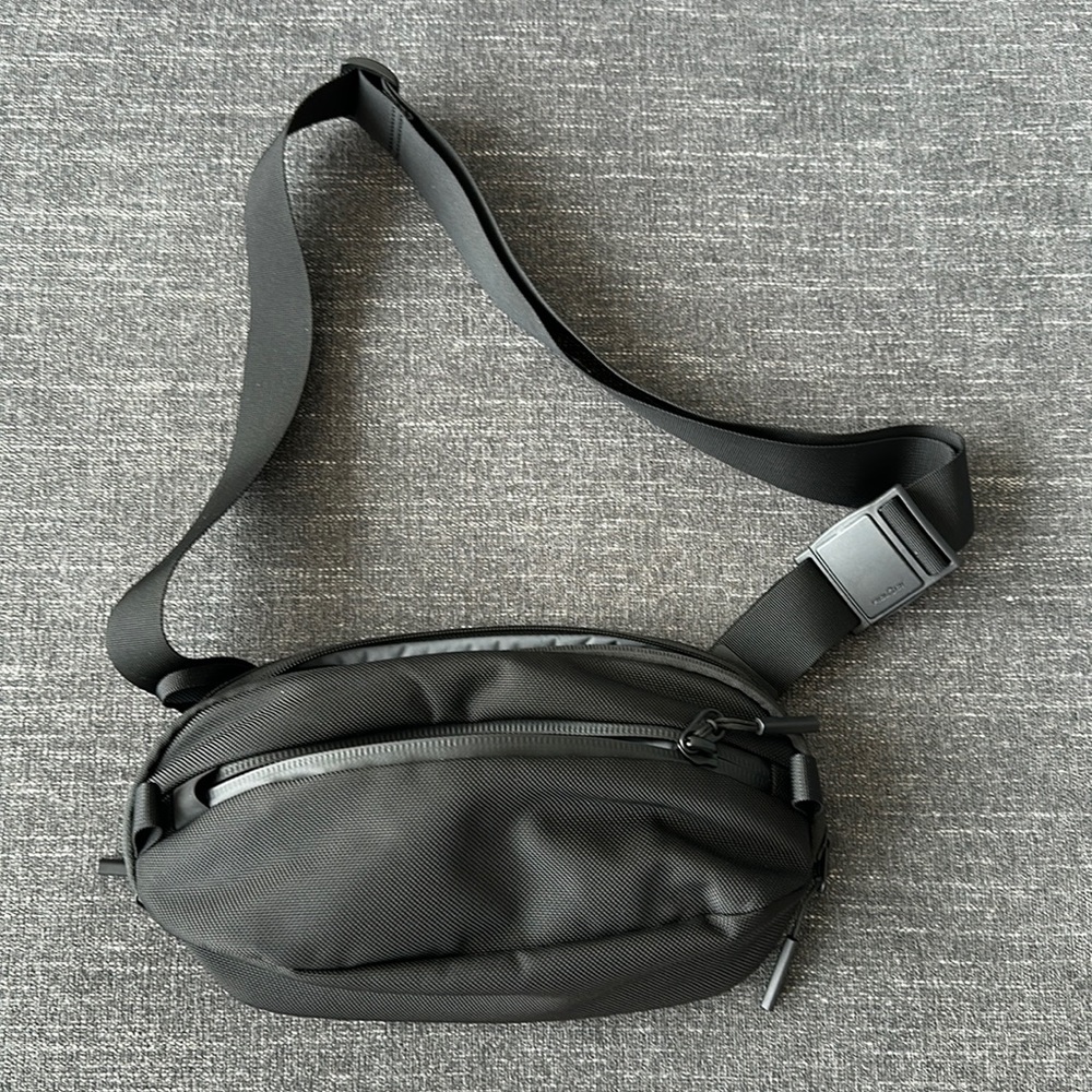 Aer day sling 3, black